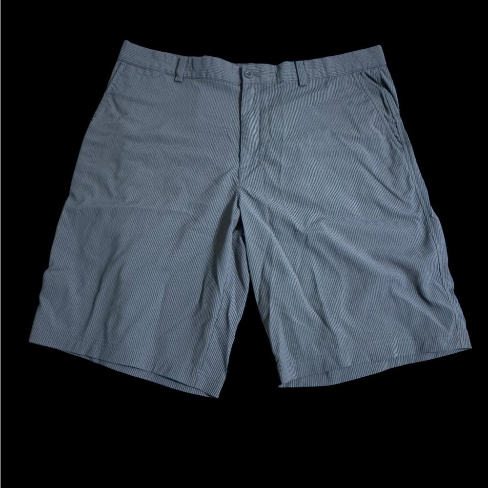 Nike Shorts Mens 38 Golf Shorts New W/O Tags gray with black stripes
